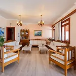 Апарт-отель Irene - Beachfront
