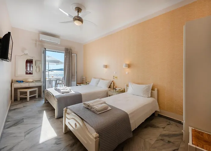 Irene - Beachfront Appart hôtel