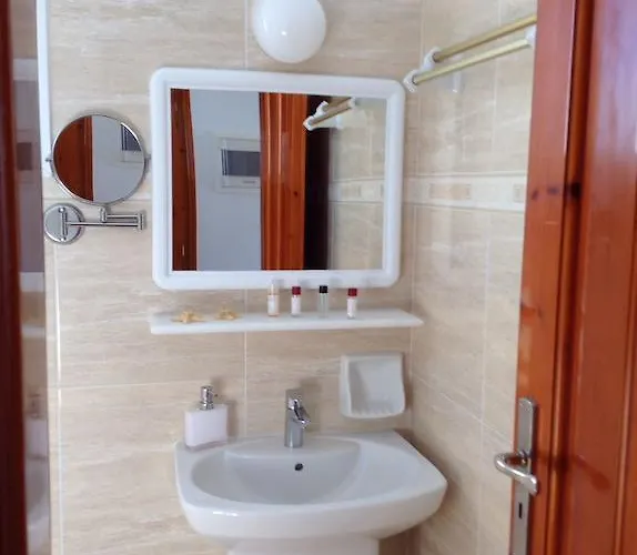 Irene - Beachfront Appart hôtel Páros