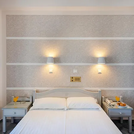 Irene - Beachfront 3* Páros