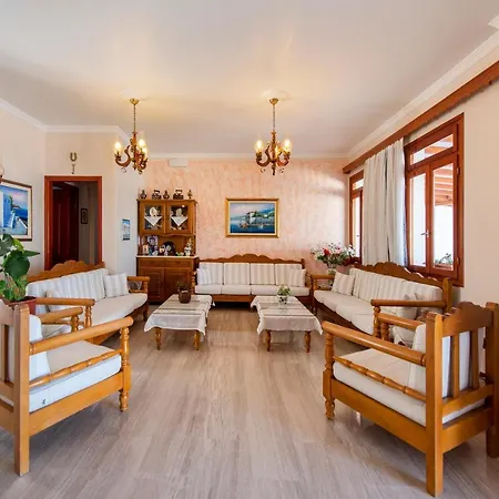 Hotel apartamentowy Irene - Beachfront