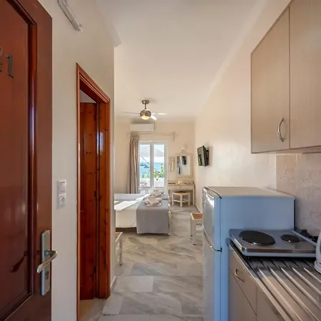 Irene - Beachfront 3* Парос
