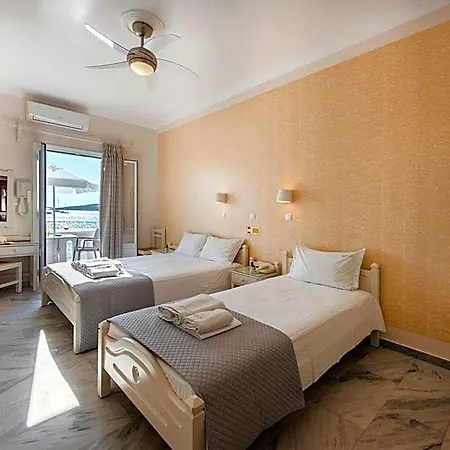 Irene - Beachfront Апарт-отель 3*