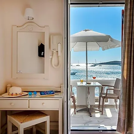 Irene - Beachfront Апарт-отель